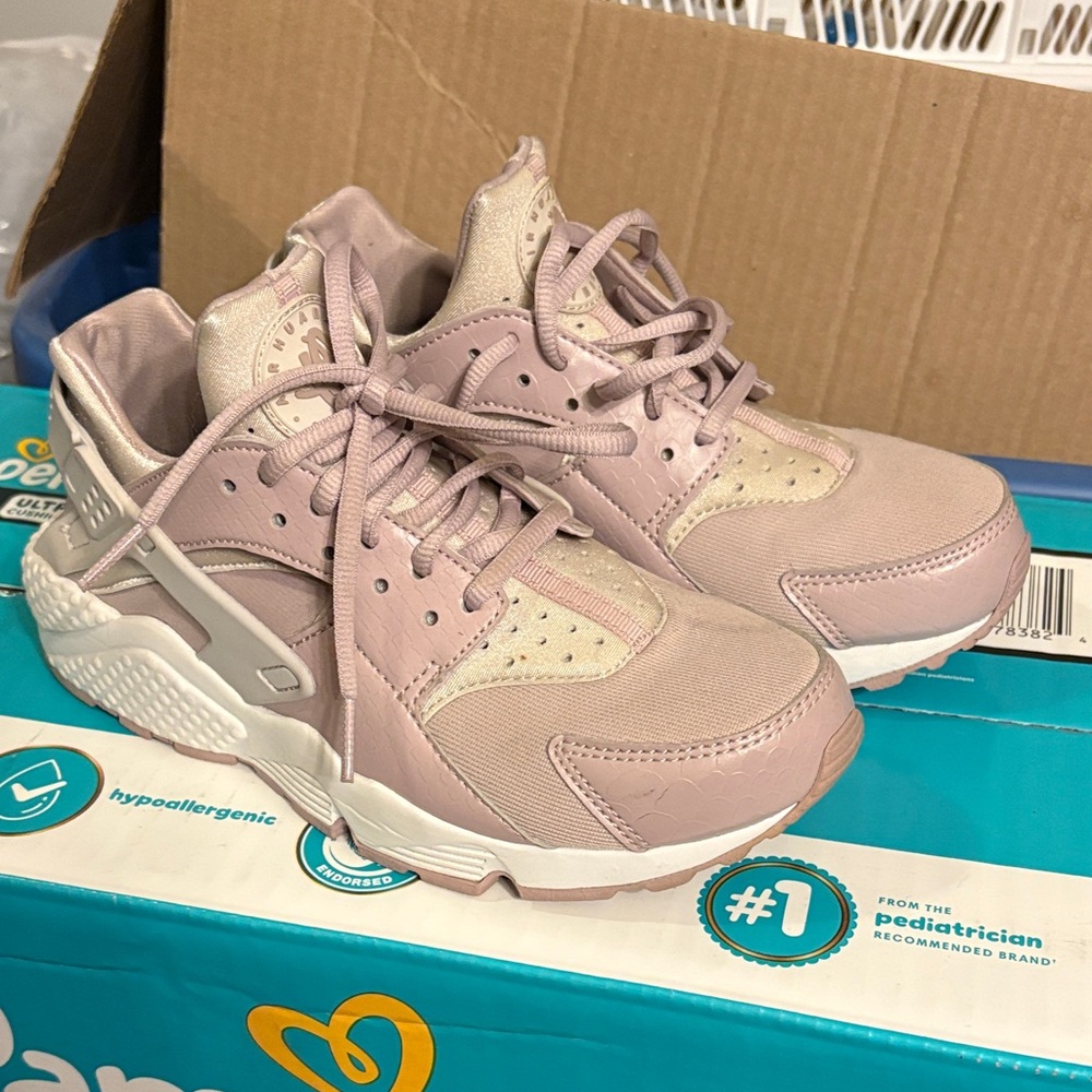 Nike Women's Soft Pink Sneakers